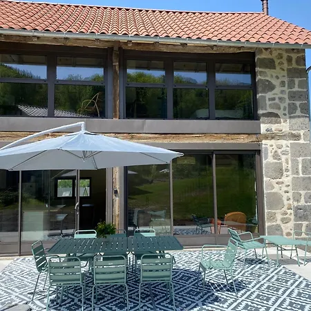 Semesterbostad La Bastide En Auvergne *