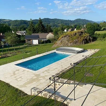 La Bastide En Auvergne *