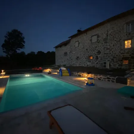 La Bastide En Auvergne Semesterbostad *